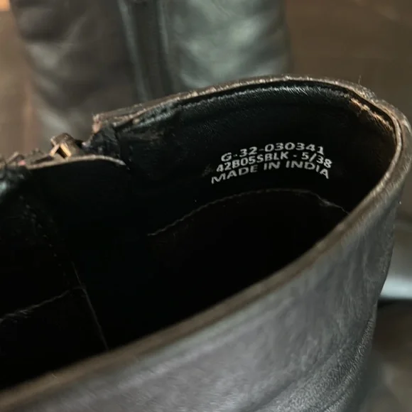 Topshop | Leather Block Heel Booties Boots in Black BOMBAY | size 38/ US 7.5 - Picture 8 of 9